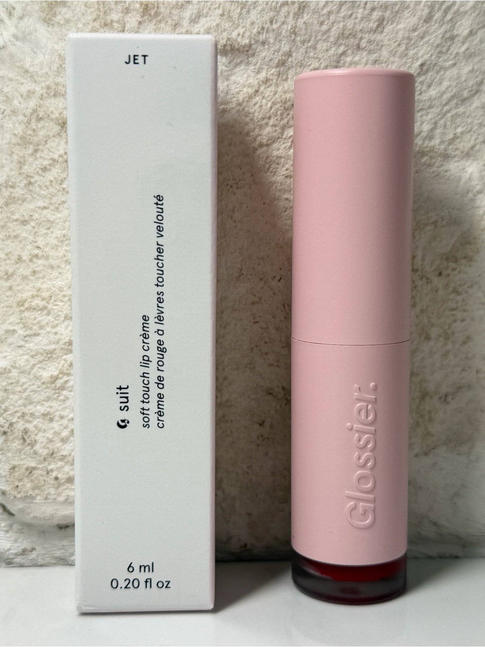⭐ Glossier Suit Soft Touch Lip Crème
⭐ Shade: Jet 6ml